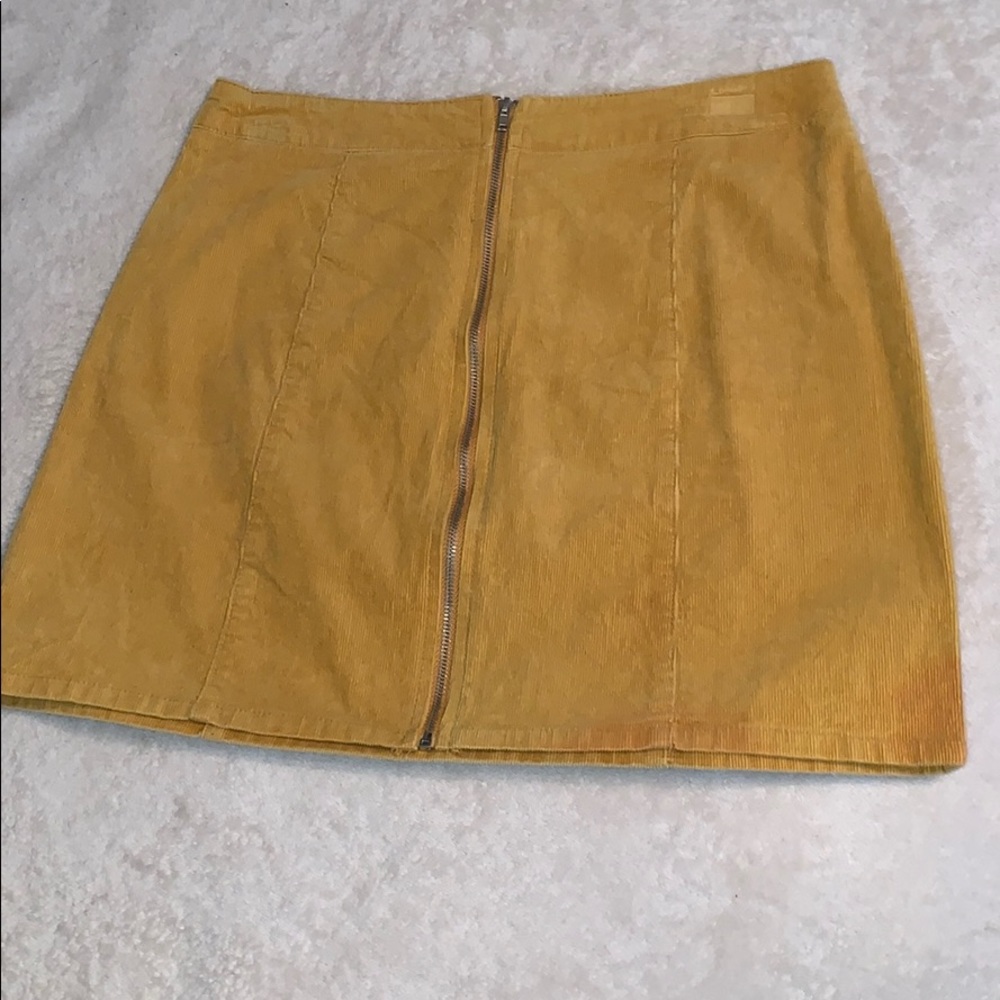 Yellow skirt